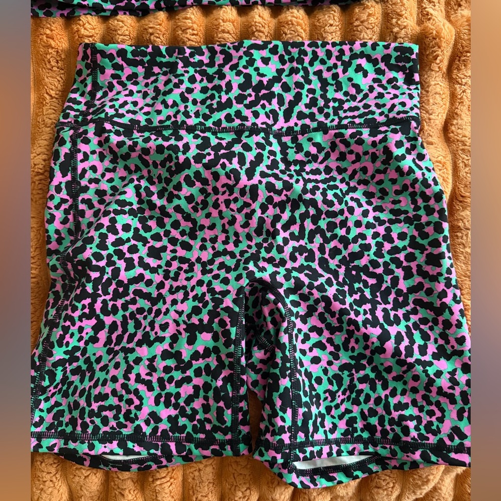 Fabletics Leopard Print Set - image 2